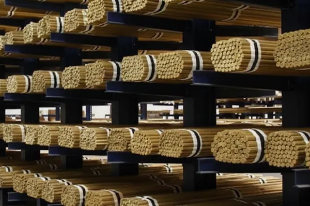 C51000 bronze – Bronze bars stored on industrial racking
